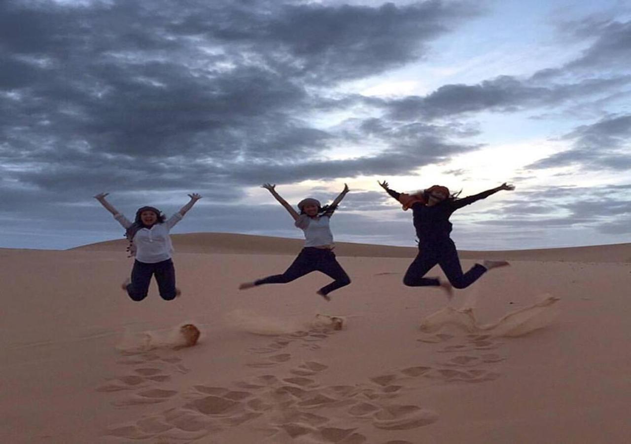 ホテル Sahara Relax Camps ザゴラ エクステリア 写真
