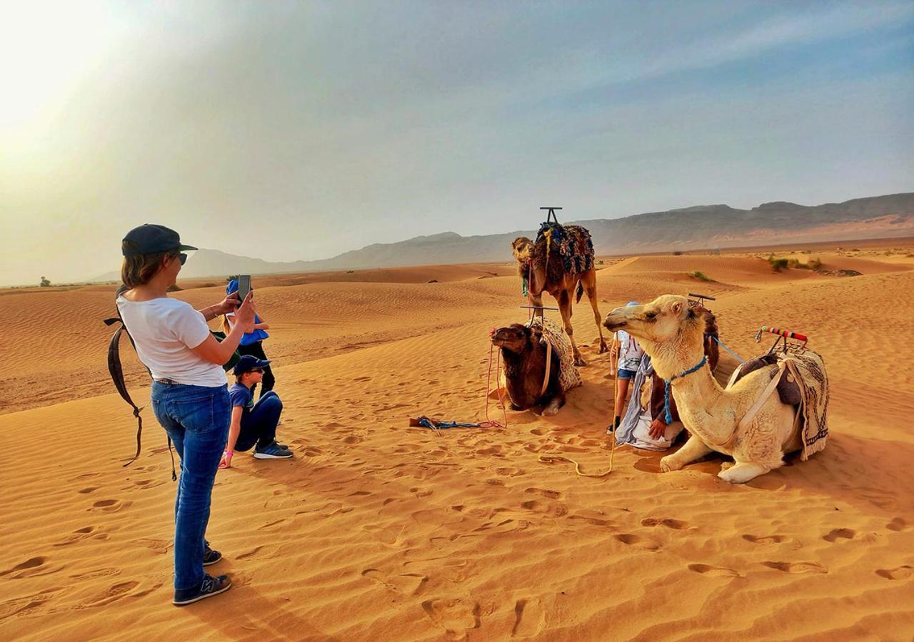 ホテル Sahara Relax Camps ザゴラ エクステリア 写真
